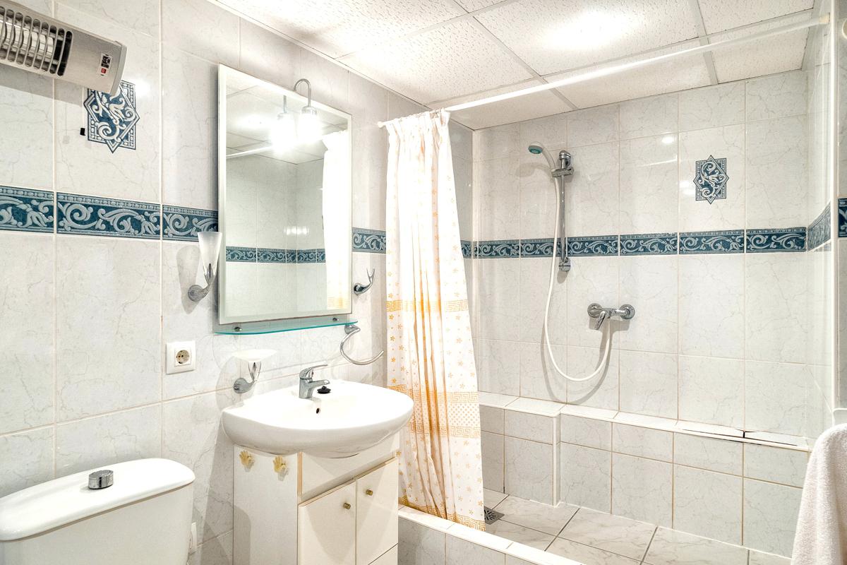 alternative zum duschvorhang charming duplex apartment with breathtaking sea views and beach access in cala murada purchase alternativen gunstige alternat